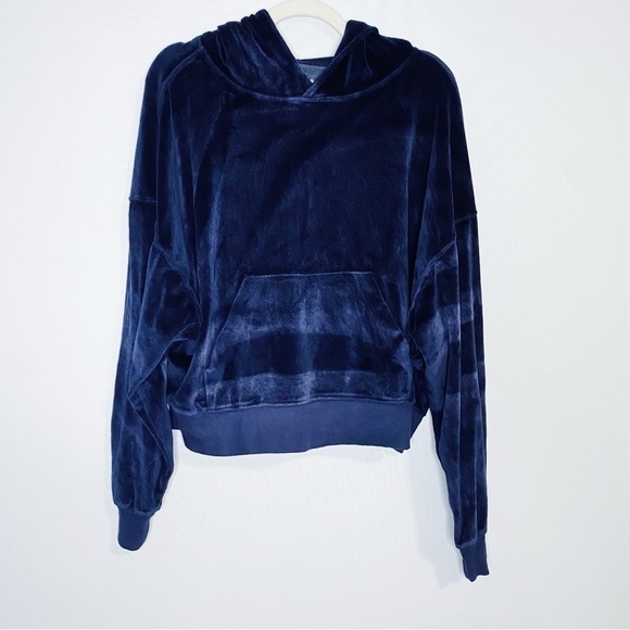 Boys Lie - Embroidered Navy Velour Crop Hoodie - Picture 5 of 8